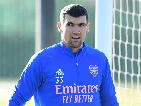 Sắp gặp Việt Nam, cựu thủ môn Arsenal khẳng định 1 điều