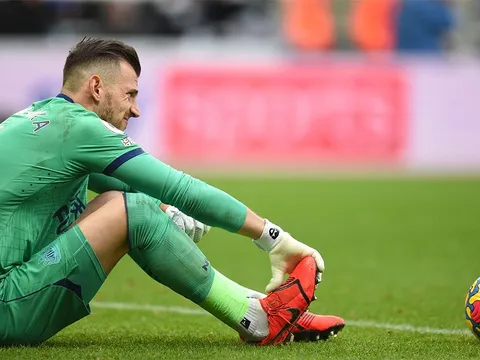 Tân binh hoàn tất kiểm tra y tế ở Man Utd