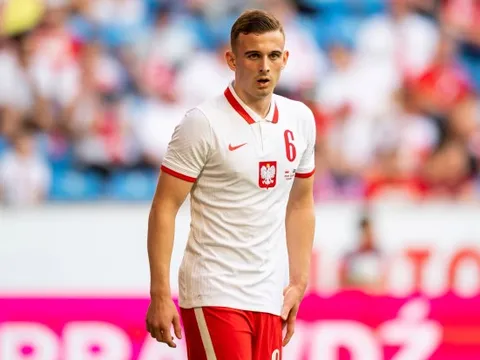 Man Utd sẵn sàng mang kỷ lục gia EURO về Old Trafford