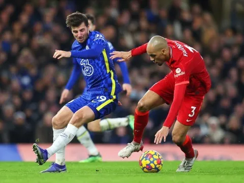 'Hàng tiền vệ Liverpool hoàn toàn bị Chelsea làm chủ và bắt nạt'