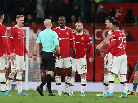 Sau 120 phút, M.U bị Boro loại ở trận cầu Ronaldo hỏng 11m và bàn thắng tranh cãi