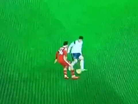 Sao Liverpool xử lý quá gắt, khiến Son Heung-min lẫn Mourinho xấu hổ