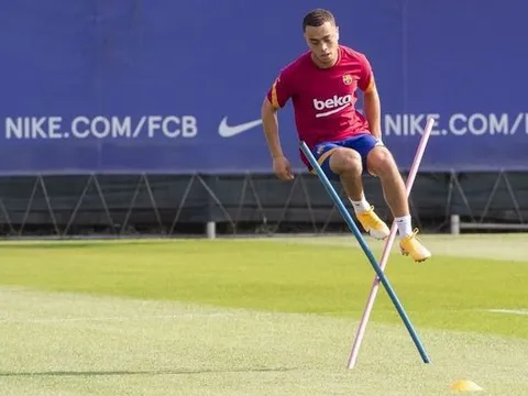 Sau màn ra mắt 'thảm họa', tân binh lạnh lùng trên sân tập Barca