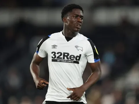 M.U đua 'song mã' chiêu mộ thần đồng của Rooney