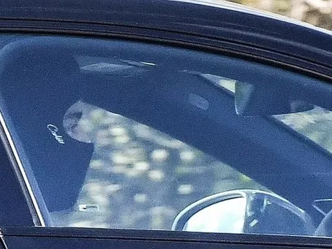 Greenwood lần đầu lộ diện sau scandal