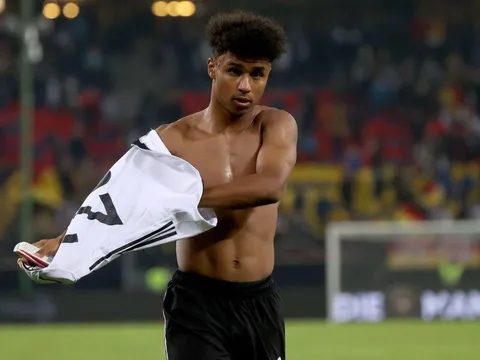Sau Sule, Dortmund nhanh chóng tiếp cận mục tiêu hàng đầu thay Haaland
