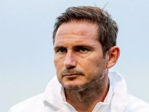 Sau tất cả, Lampard tái xuất Ngoại hạng Anh?