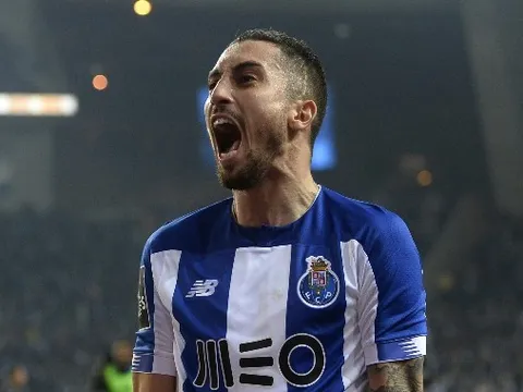 Sau tất cả, Man United chốt hạ thời điểm đón Alex Telles