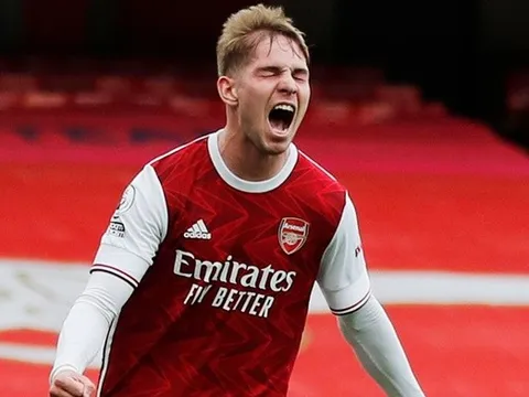 Sau tất cả, Ozil nói lời thật lòng về Rowe