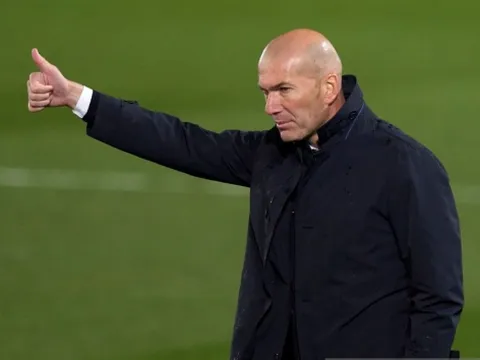 Sau tất cả, Zidane đã sẵn sàng để "tiễn" Sergio Ramos?