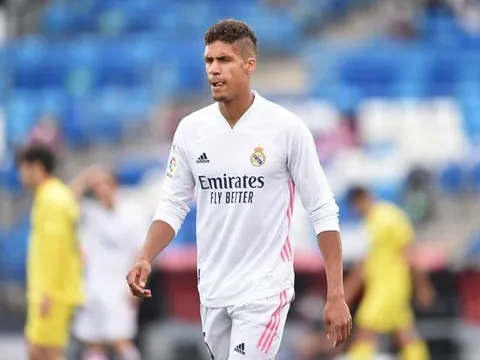 Sau Varane, Man Utd tự tin có được tiền vệ toàn năng với giá phải chăng