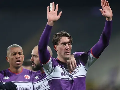 Sau Vlahovic, Arsenal nhận thêm cái lắc đầu từ nhà vô địch Champions League