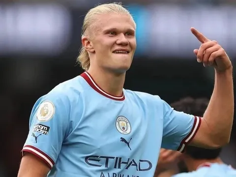 Schmeichel ví Haaland với Ronaldo và Ibrahimovic