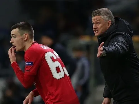 “Scholes 2.0” của M.U mất hút dù chơi cho đội hạng hai