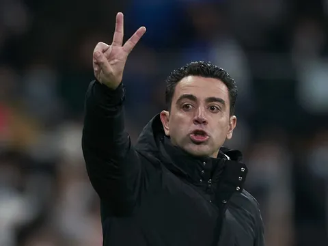 Barcelona trở thành 'ngư ông đắc lợi' trong cơn khủng hoảng của Chelsea