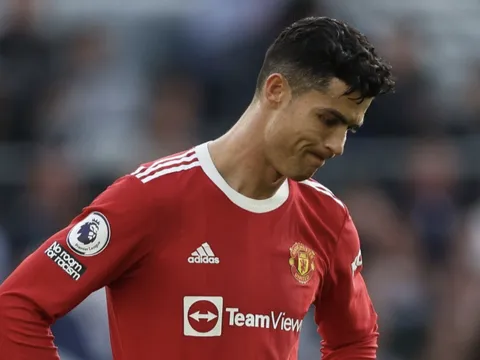 Tiền đạo "bít cửa" của Ronaldo