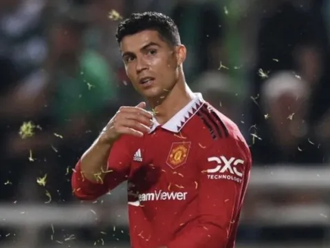 Richard Dunne nêu cách duy nhất để Ronaldo quay lại đội hình chính