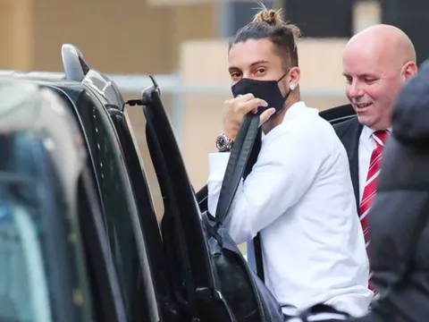 XONG! Lộ hình ảnh mới nhất, tân binh chuẩn bị có trận ra mắt Man Utd