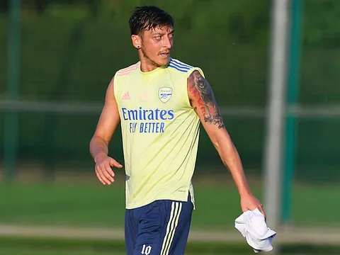 CHÍNH THỨC! Arsenal định đoạt số phận Mesut Ozil cực sốc