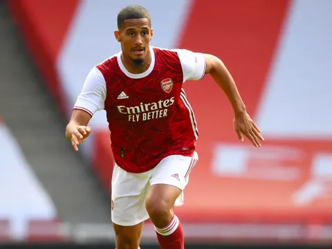 CĐV Arsenal: "Thật tức giận! Đừng lặp lại một sai lầm Gnabry khác"