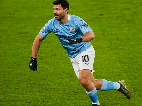 Man Utd còn không mau ký HĐ với... Sergio Aguero