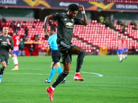 Tái hiện siêu phẩm kiến tạo của Kroos, Man Utd hạ gục ngựa ô cứng đầu