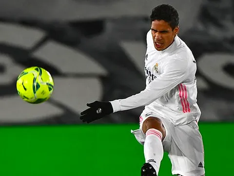 "Gã khổng lồ" ra giá khủng, nẫng tay trên Varane của Man Utd