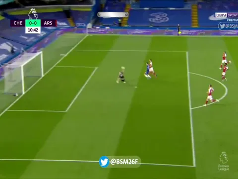 Ashley Cole chỉ đích danh 1 cái tên sau trận thua của Chelsea