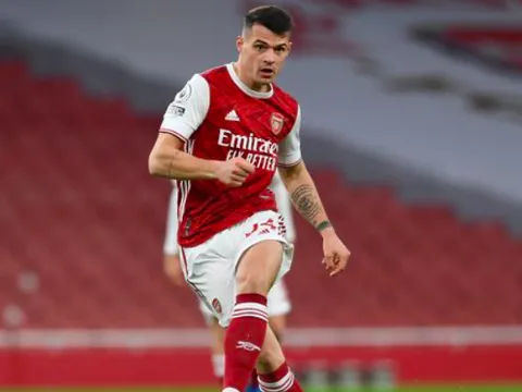 3 cái tên ở một vị trí cùng lúc chia tay Arsenal ít ngày tới