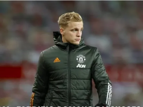 Xác nhận khả năng Van de Beek chuyển tới Arsenal