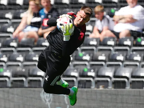 Man United có thể đã tìm thấy truyền nhân của Edwin van der Sar