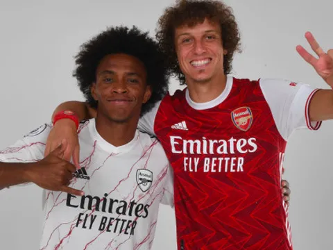 "Thật ngu ngốc! Arsenal lại mang về 2 hàng thải của Chelsea"