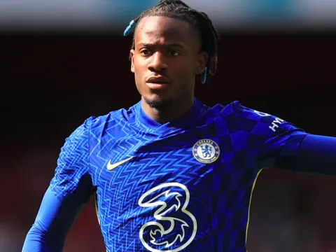 CHÍNH THỨC! Chelsea hoàn tất HĐ mới và đẩy đi ngay lập tức