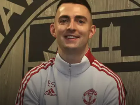 Người cũ M.U thành "phó tướng" ở Leeds United