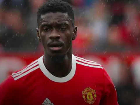 Man Utd chính thức chia tay cầu thủ thứ 3