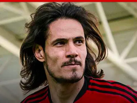 Cavani tiếp tục mang tới cú sốc cho Man Utd