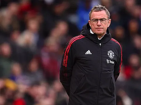 Alan Shearer: 'Man United đang tự sát với quyết định này'