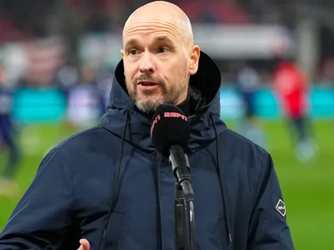 Ten Hag phá vỡ im lặng về việc học tiếng Anh để đến M.U