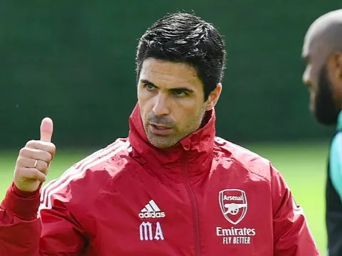 Arsenal mất 2 trụ cột, đón đá tảng trở lại trận gặp Leeds United