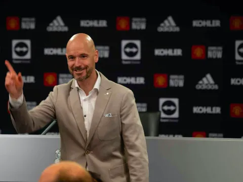 Neville: Ten Hag sẽ muốn làm việc với chân sút bị Rangnick hắt hủi