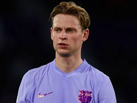 Ten Hag được tiến cử tiền vệ tiếp theo sau De Jong