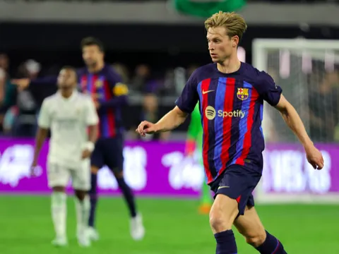 Barca có thể áp dụng biện pháp cực đoan với De Jong