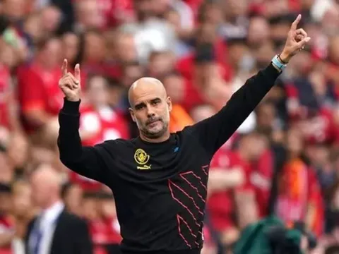 Pep đồng ý với Klopp về "cỗ máy rê bóng" Premier League