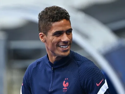 Real nghi ngờ Varane đã đạt thỏa thuận gia nhập Man Utd
