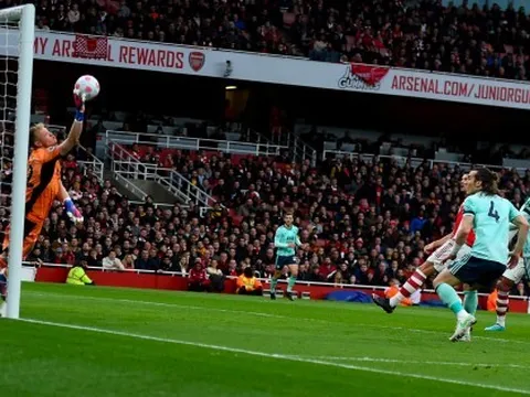 HLV Leicester: "Arsenal có thủ môn hàng đầu, xuất sắc nhất nước Anh"