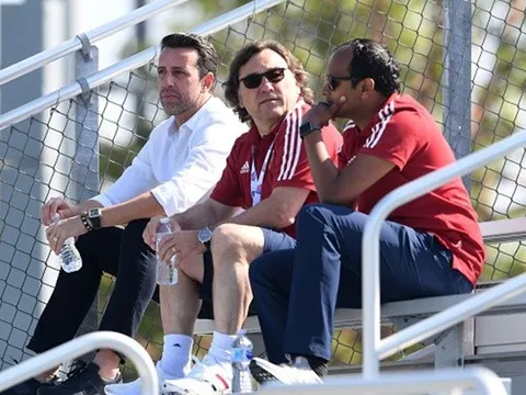 'Sếp bự' Arsenal quá phũ, huyền thoại bít cửa trở lại Emirates