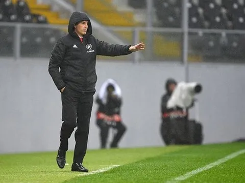 'Sếp bự' Arsenal trực tiếp hành động, ngày tàn của Emery đã điểm