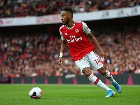 Sếp Dortmund "đổ dầu vào lửa", thổi bùng mâu thuẫn với ngôi sao của Arsenal