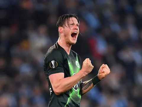 Sếp lớn lên tiếng, Tottenham hết cơ hội chiêu mộ 'sát thủ' 1m97