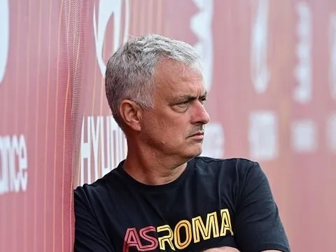 Sếp lớn lên tiếng, lộ diện cái tên thay thế Spinazzola cho Mourinho